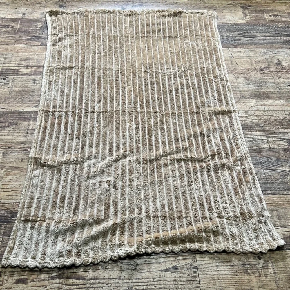 Rustic Rooster Tan Ribbed Plush Lap Blanket Toddler Throw Baby Blanket NEW Soft